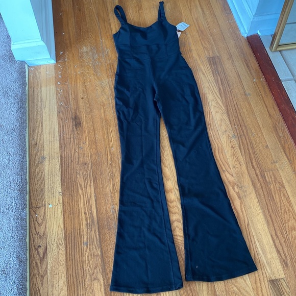 Wilo Jumpsuit - Picture 2 of 5